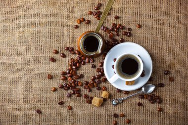 Eski arka plan üzerinde kahve siyah