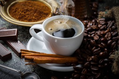 Eski arka plan üzerinde kahve siyah