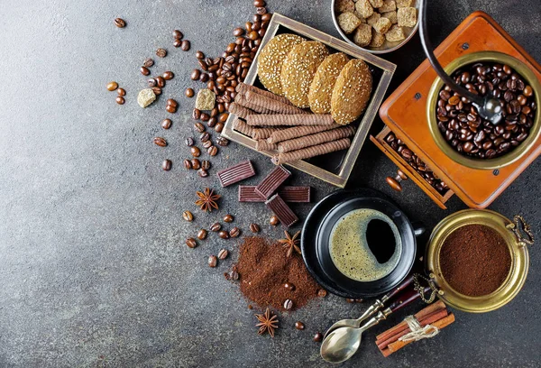 Eski arka plan üzerinde kahve siyah