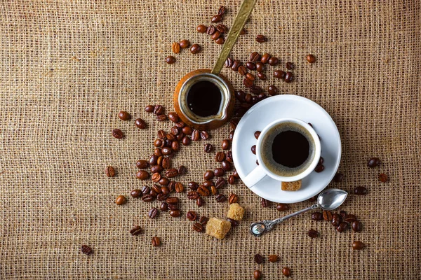 Eski arka plan üzerinde kahve siyah