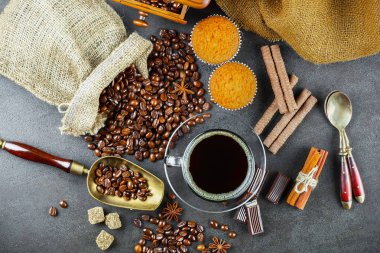 Eski arka plan üzerinde kahve siyah