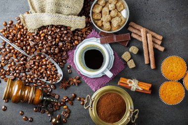 Eski arka plan üzerinde kahve siyah