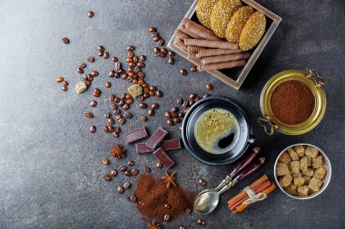 Eski arka plan üzerinde kahve siyah