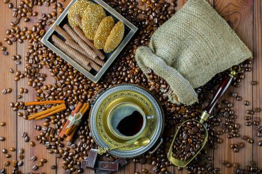 Eski arka plan üzerinde kahve siyah