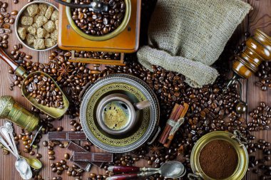 Eski arka plan üzerinde kahve siyah