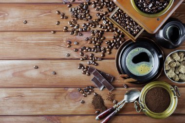 Eski arka plan üzerinde kahve siyah