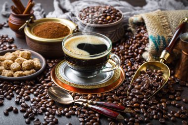 Eski arka plan üzerinde kahve siyah