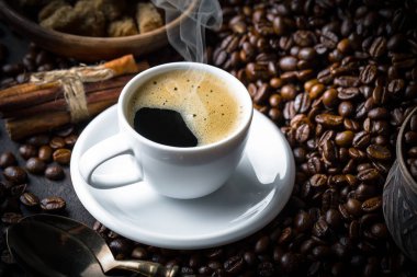 Eski arka plan üzerinde kahve siyah