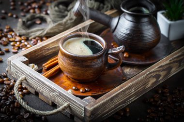 Eski arka plan üzerinde kahve siyah