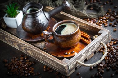 Eski arka plan üzerinde kahve siyah