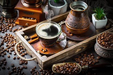 Eski arka plan üzerinde kahve siyah