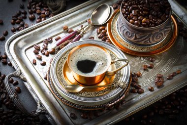 Eski arka plan üzerinde kahve siyah