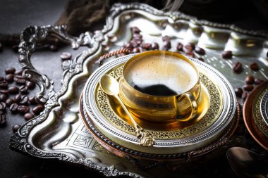 Eski arka plan üzerinde kahve siyah