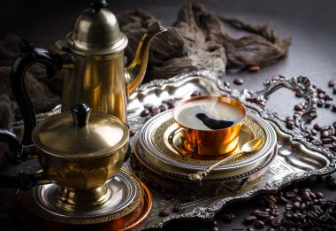 Eski arka plan üzerinde kahve siyah