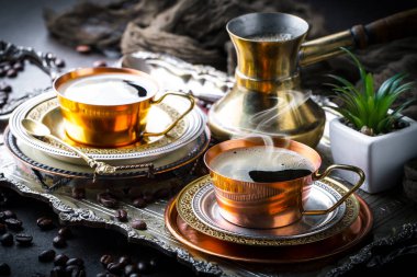 Eski arka plan üzerinde kahve siyah