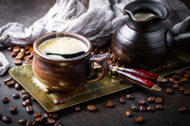 Eski arka plan üzerinde kahve siyah