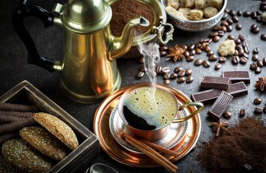 Eski arka plan üzerinde kahve siyah