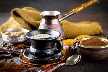 Eski arka plan üzerinde kahve siyah