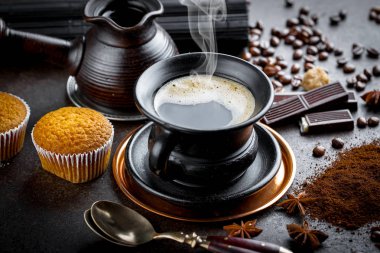 Eski arka plan üzerinde kahve siyah