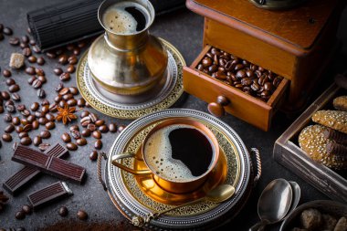 Eski arka plan üzerinde kahve siyah