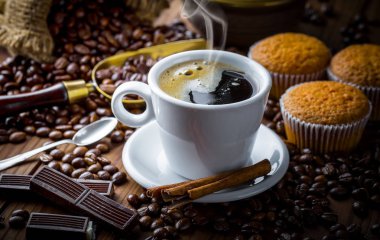 Eski arka plan üzerinde kahve siyah