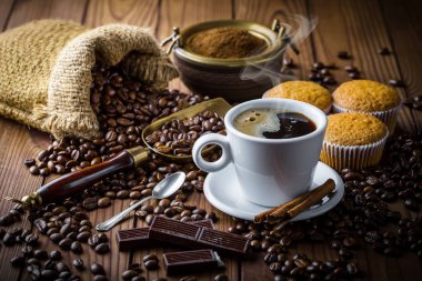 Eski arka plan üzerinde kahve siyah