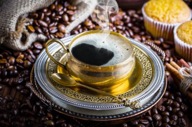 Eski arka plan üzerinde kahve siyah