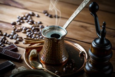 Eski arka plan üzerinde kahve siyah