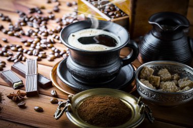 Eski arka plan üzerinde kahve siyah