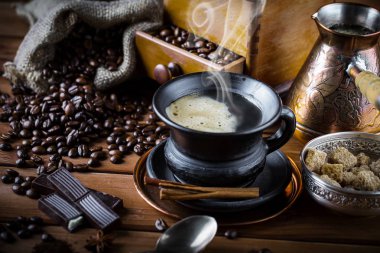 Eski arka plan üzerinde kahve siyah