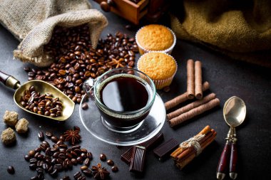 Eski arka plan üzerinde kahve siyah