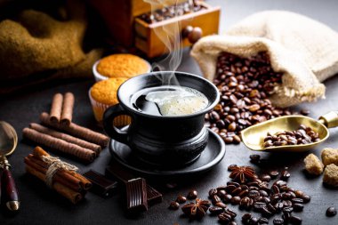 Eski arka plan üzerinde kahve siyah