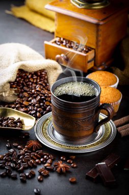 Eski arka plan üzerinde kahve siyah