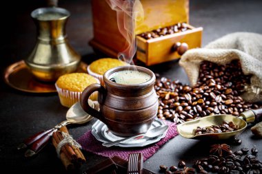 Eski arka plan üzerinde kahve siyah