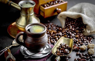 Eski arka plan üzerinde kahve siyah