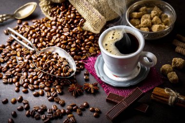 Eski arka plan üzerinde kahve siyah