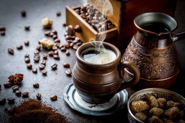 Eski arka plan üzerinde kahve siyah