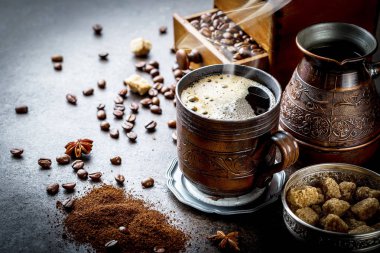 Eski arka plan üzerinde kahve siyah