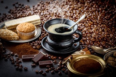 Eski arka plan üzerinde kahve siyah