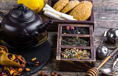 Eski arka plan üzerinde çay