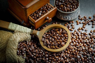 Eski arka plan üzerinde kahve siyah