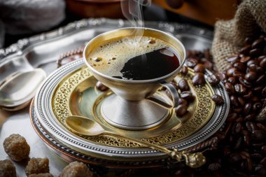 Eski arka plan üzerinde kahve siyah