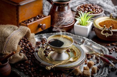 Eski arka plan üzerinde kahve siyah