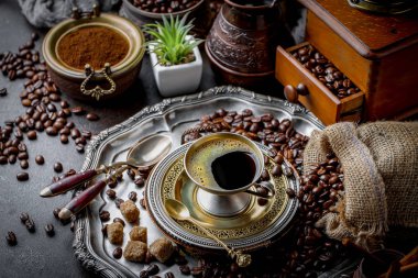 Eski arka plan üzerinde kahve siyah