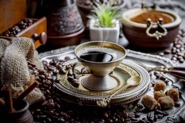 Eski arka plan üzerinde kahve siyah