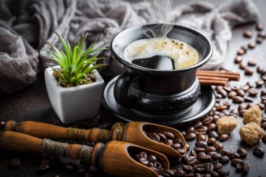 Eski arka plan üzerinde kahve siyah