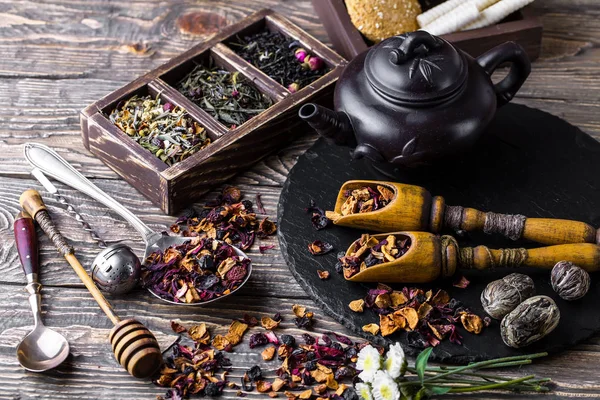 Eski arka plan üzerinde çay