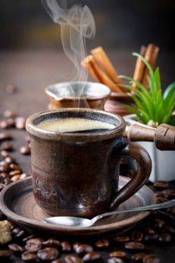 Eski arka plan üzerinde kahve siyah