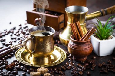 Eski arka plan üzerinde kahve siyah