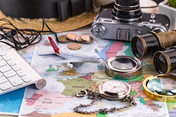 Artículos Accesorios Para Viajero Fondo Viejo Sobre Mesa — Foto de Stock